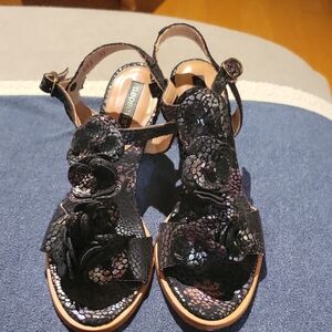 Neosens Black Suede & Leather Tstrap Heeled Sandals 37